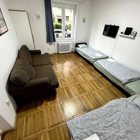 Ferienwohnung Hangulatos Lakas Budapest Zold Ovezeteben Exterior foto