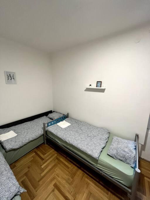 Ferienwohnung Hangulatos Lakas Budapest Zold Ovezeteben Exterior foto